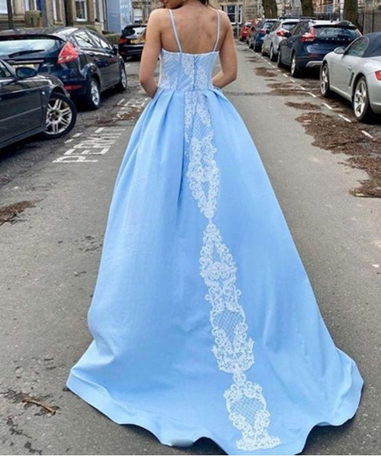 Blue A-Line/Princess Spaghetti Straps Long Lace Applique Prom Dresses