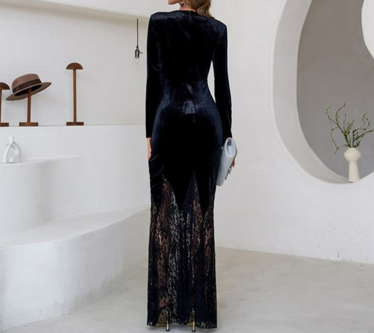 Sheath/Column V-Neck Long Sleeves Prom Dresses With Lace Embellished