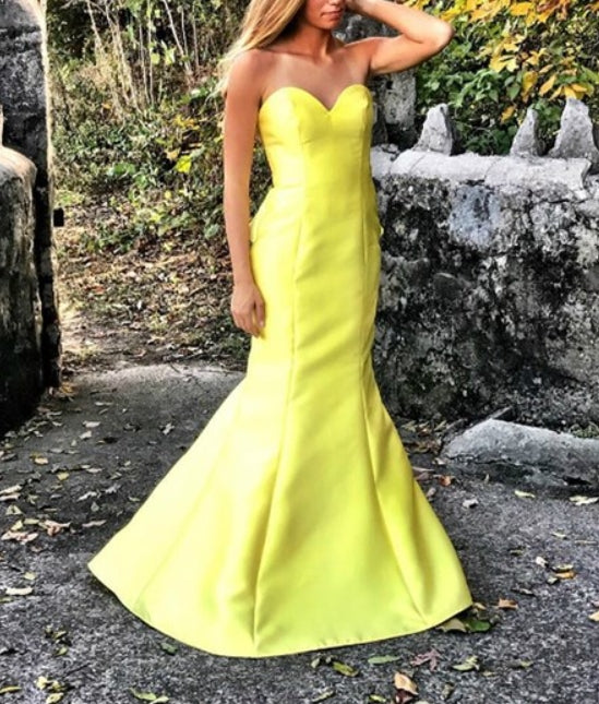 Yellow Sweetheart Mermaid Satin Backless Prom Dress With Ruffled Back