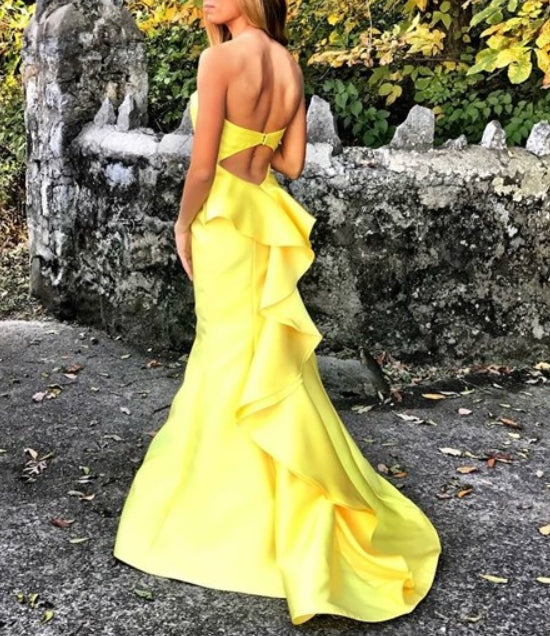 Yellow Sweetheart Mermaid Satin Backless Prom Dress With Ruffled Back