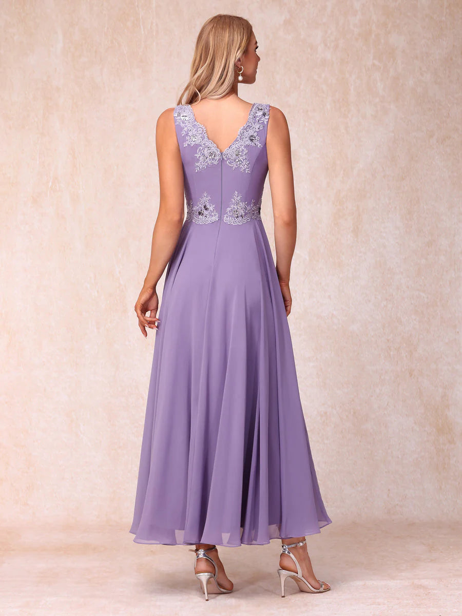A-Line/Princess V-Neck Sleeveless Long Formal Evening Dresses With Appliques