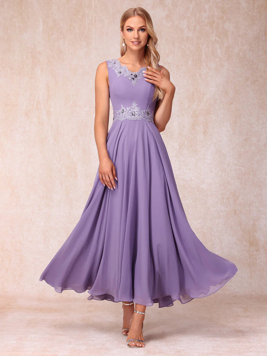 A-Line/Princess V-Neck Sleeveless Long Formal Evening Dresses With Appliques