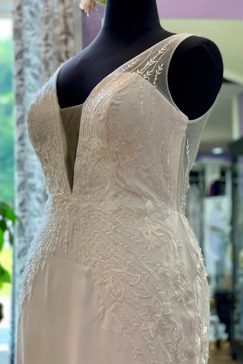 Appliques Sheer Straps Open Back Mermaid Long Wedding Dress