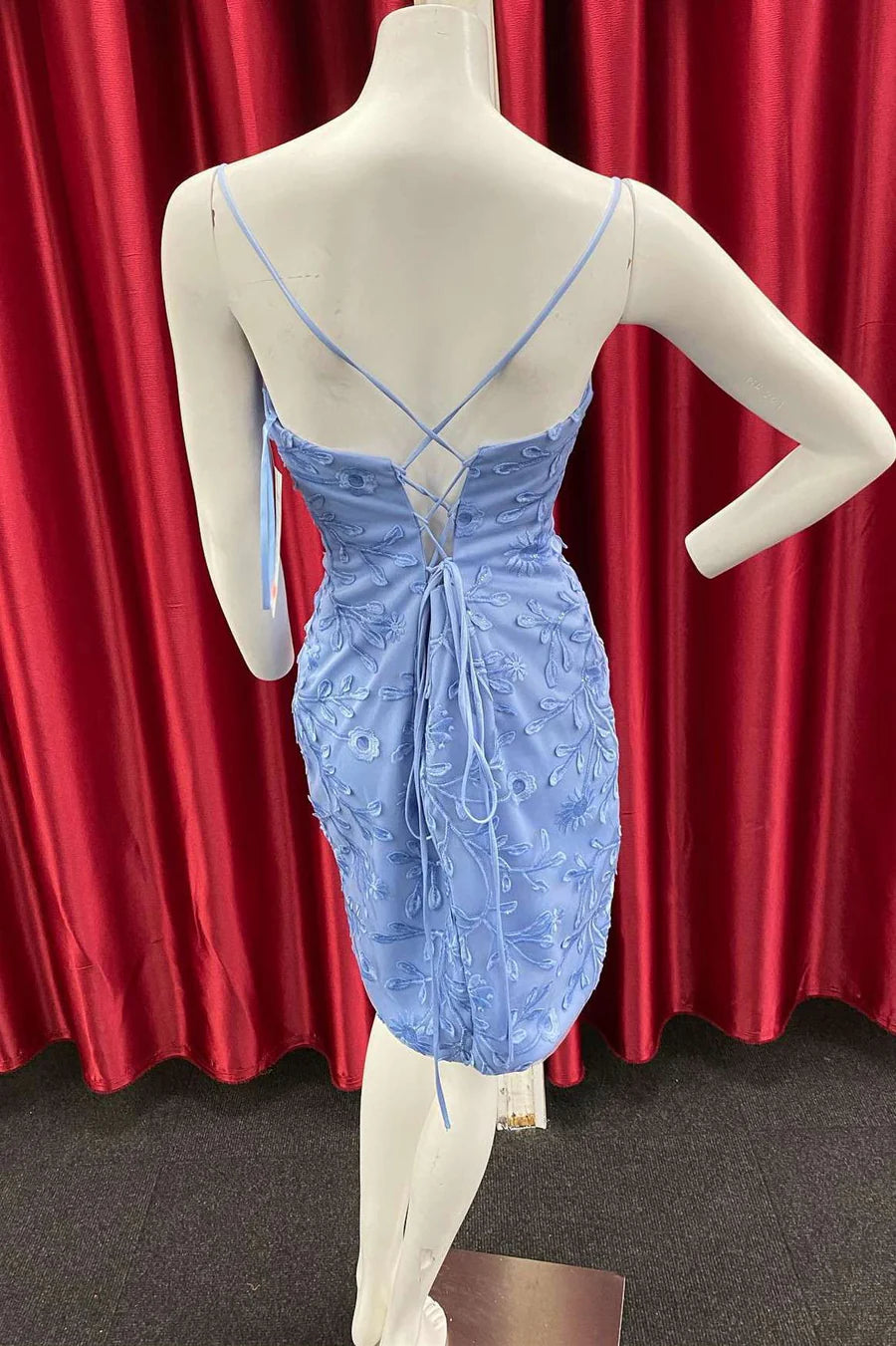 Appliques Plunge V Straps Tight Party Dress