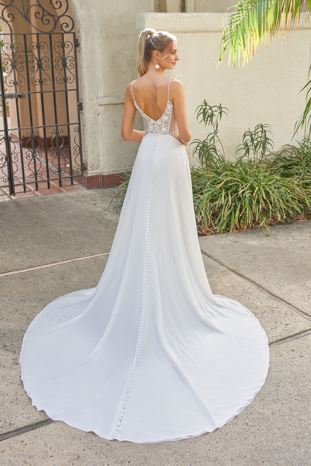 A-line square neckline sleeveless thin shoulder strap lace patchwork backless and floor length wedding dress