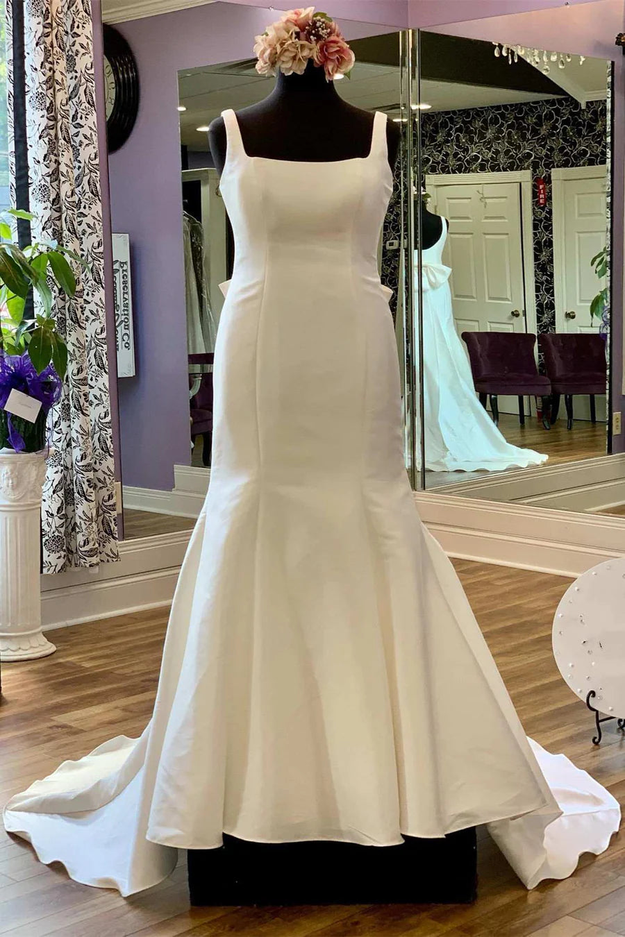 Square Neck Bow Back Trumpet Long Wedding Gown