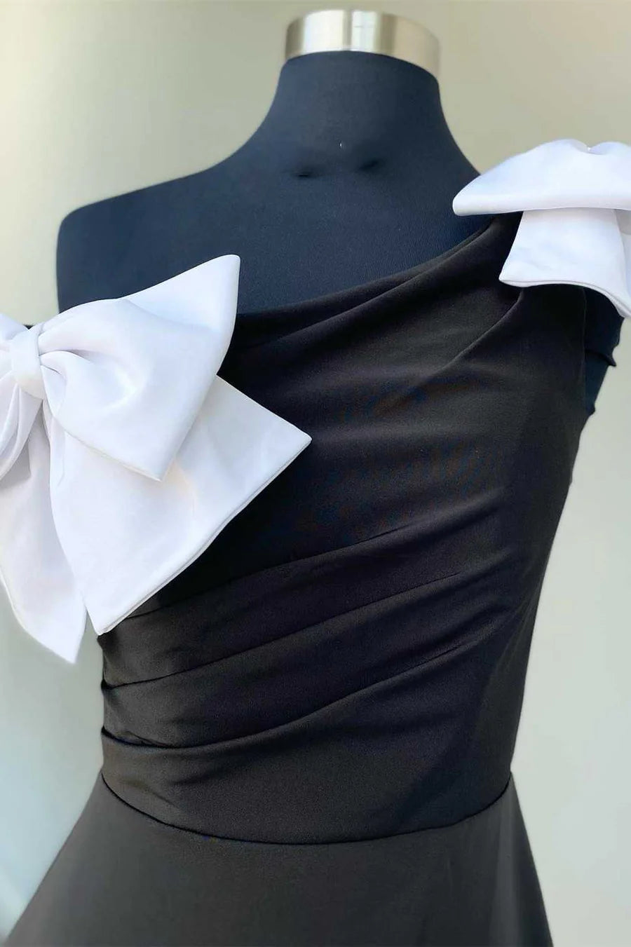 One-Shoulder Bodycon Short Party Dress with Bows