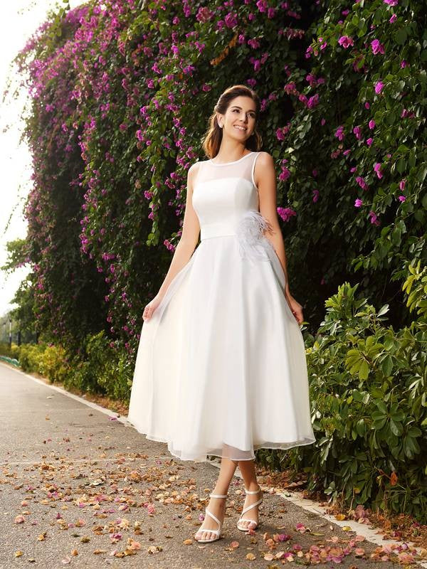 A-Line/Princess Bateau Sash/Ribbon/Belt Sleeveless Long Satin Wedding Dresses