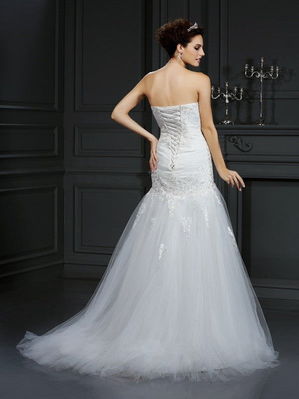 Sheath/Column Strapless Lace Sleeveless Long Satin Wedding Dresses