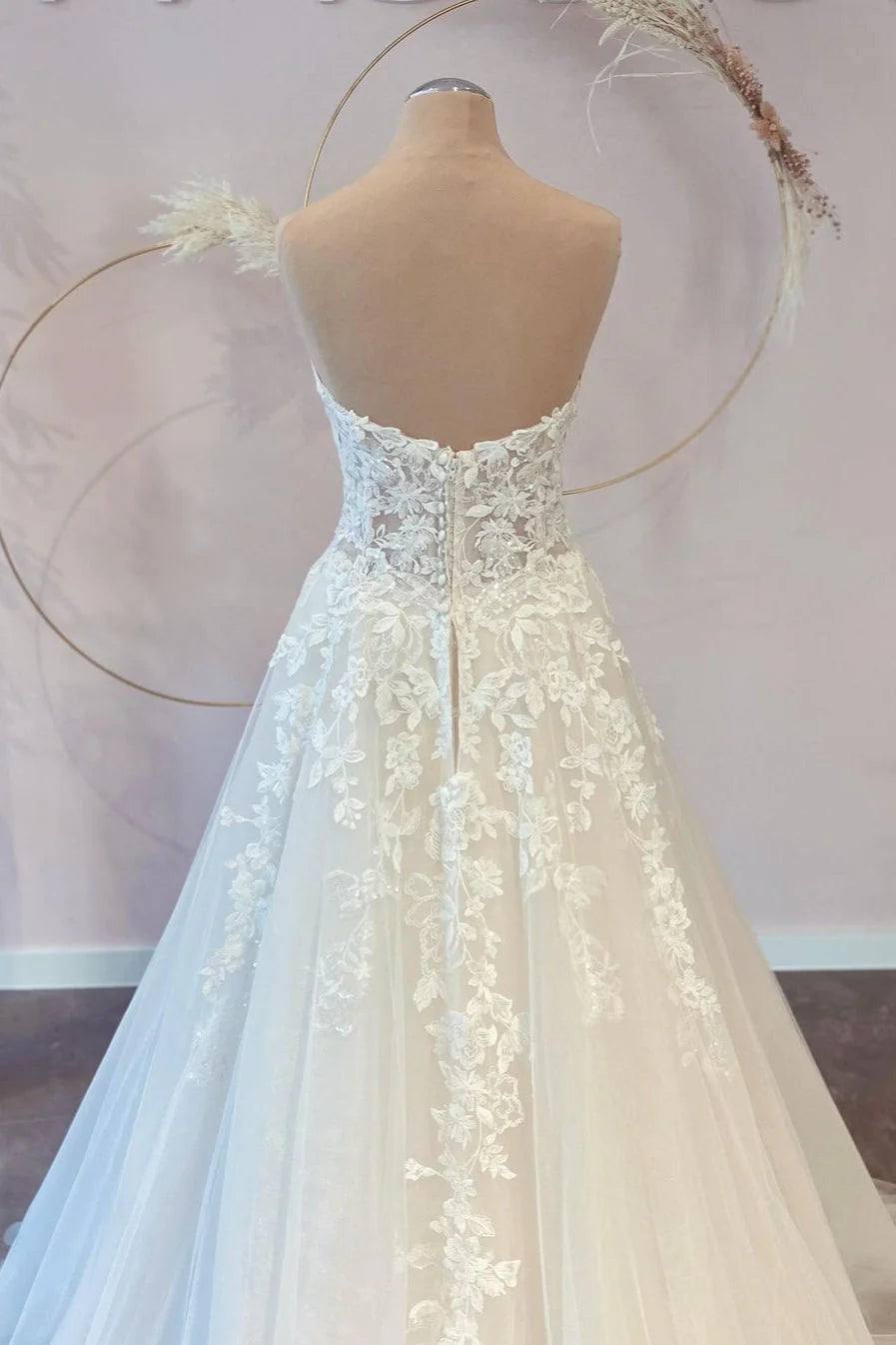 Discount A Line Beach Wedding Dresses Lace Appliques Sleeveless