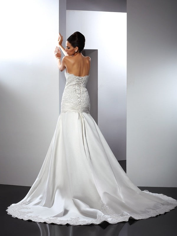 Trumpet/Mermaid Sweetheart Applique Sleeveless Long Satin Wedding Dresses