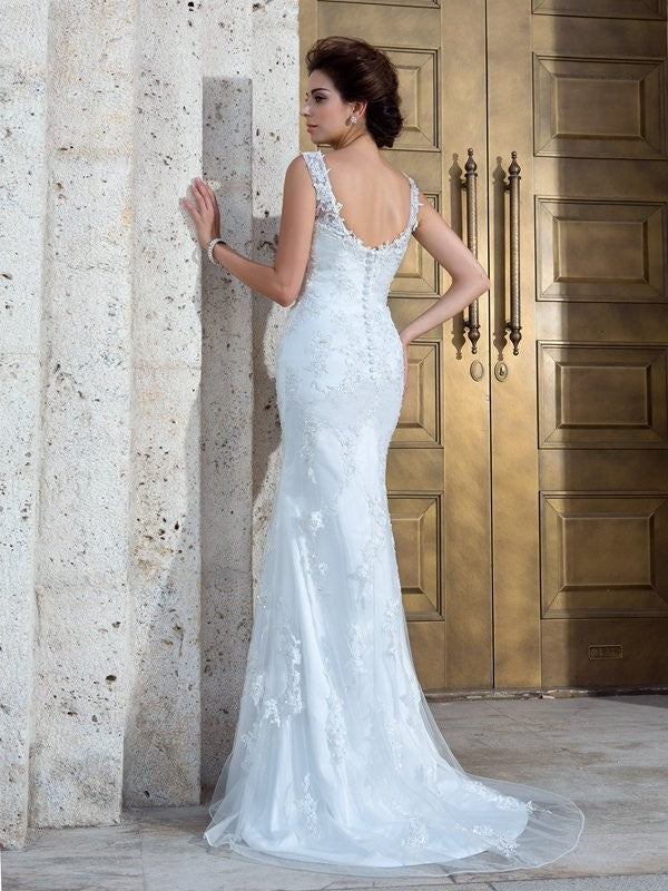 Trumpet/Mermaid V-neck Applique Sleeveless Long Net Wedding Dresses