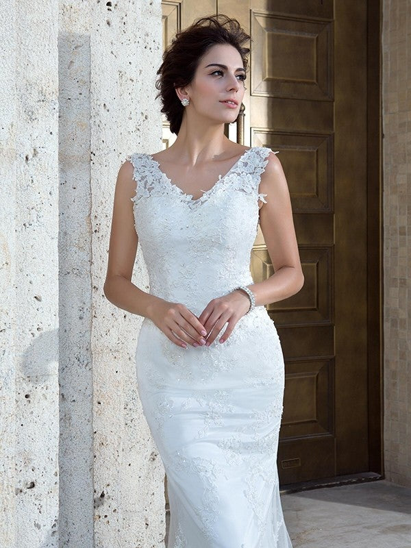 Trumpet/Mermaid V-neck Applique Sleeveless Long Net Wedding Dresses