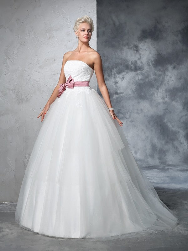 Ball Gown Strapless Bowknot Sleeveless Long Net Wedding Dresses