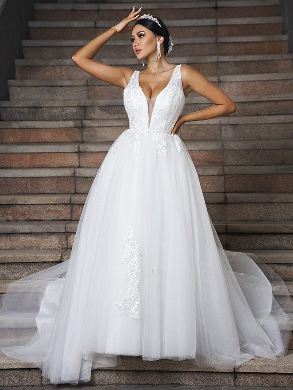 A-Line/Princess Tulle Applique V-neck Sleeveless Sweep/Brush Train Wedding Dresses