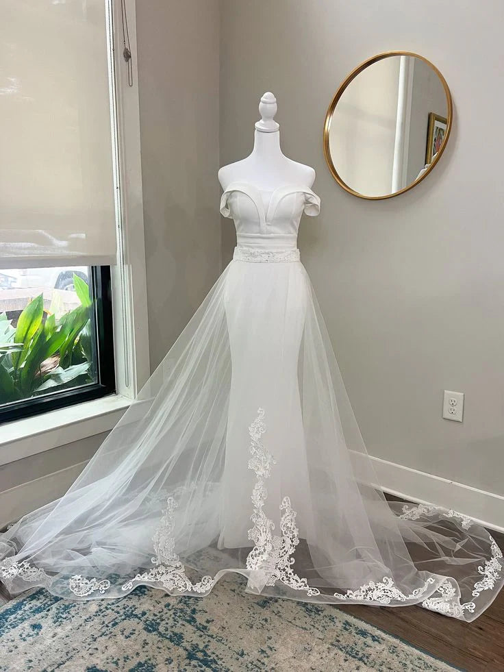 Lace Mermaid Wedding Dress Applique Elegant Wedding Gown