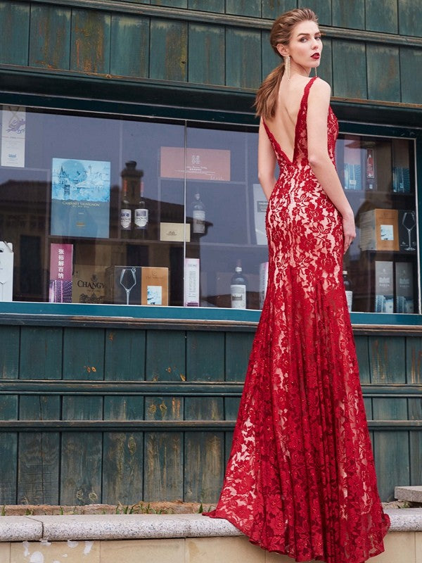 Sheath/Column Spaghetti Straps Sleeveless Sweep/Brush Train Applique Lace Dresses