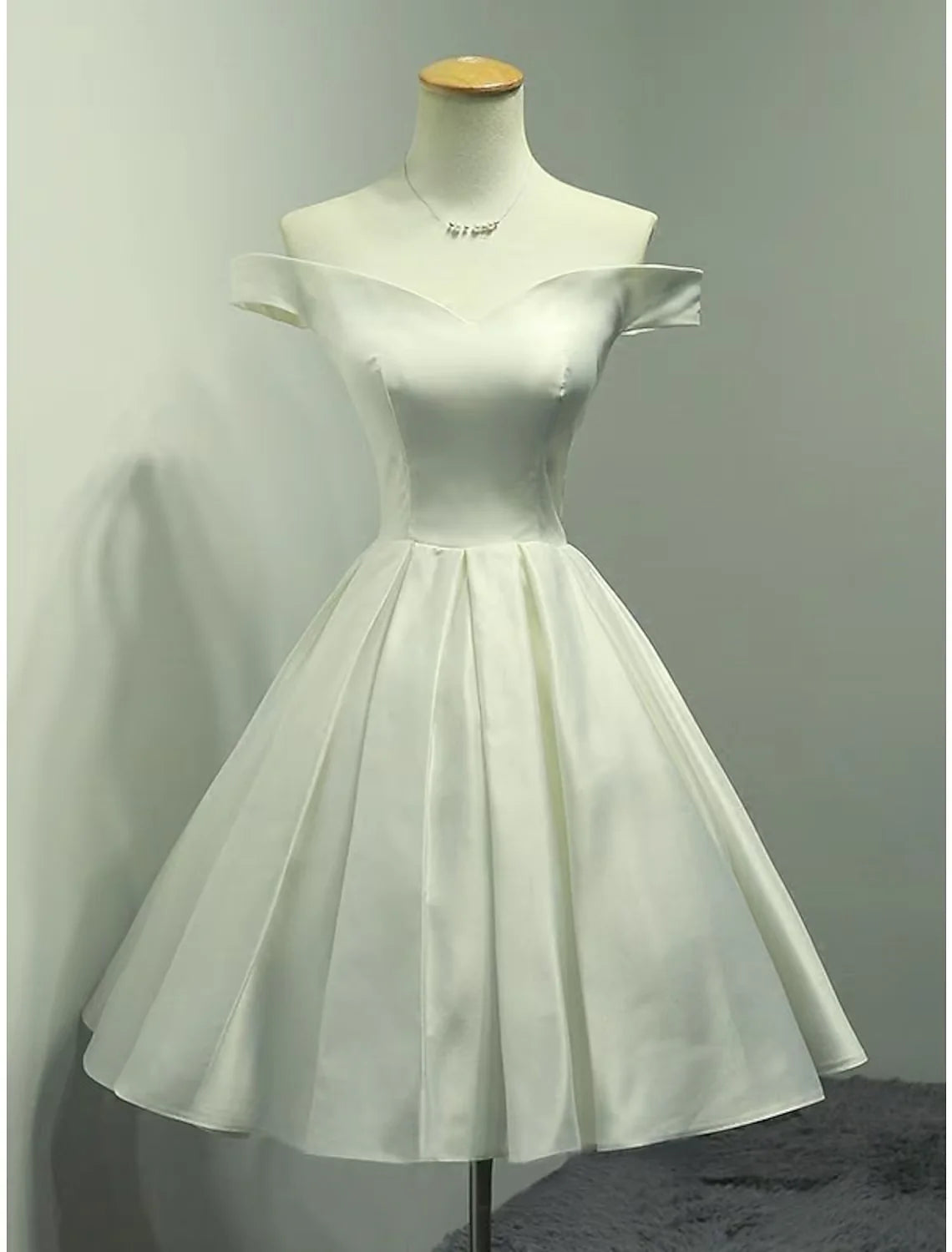 DingjiA-Line Minimalist Elegant Engagement Cocktail Party Dress Off Shoulder Sleeveless Knee Length Satin with Sleek