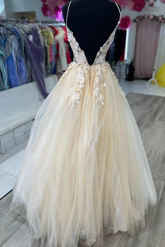 Floor-Length Backless Ball Gown Tulle Prom Dresses with Appliques