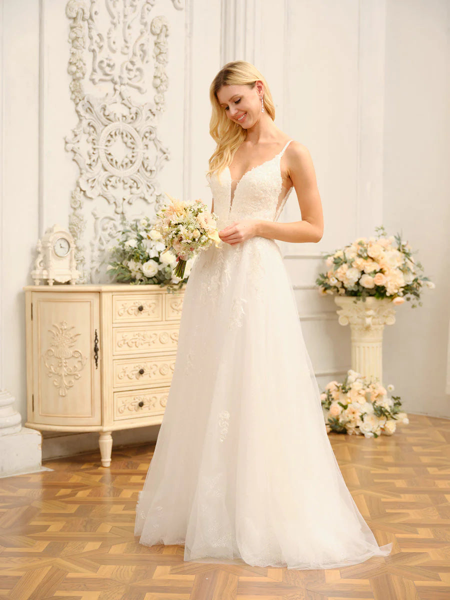 A-Line/Princess Spaghetti Straps Sleeveless Long Wedding Dresses With Appliques
