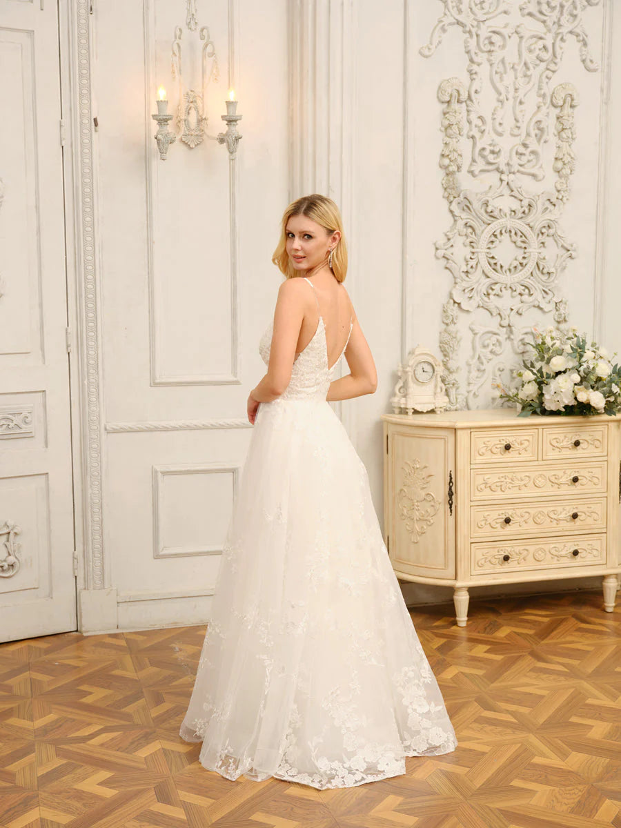 A-Line/Princess Spaghetti Straps V-Neck Sleeveless Long Wedding Dresses With Appliques