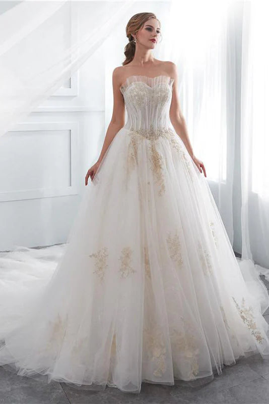 A Line Lace Appliques Strapless Wedding Dresses Chapel Train Sweetheart