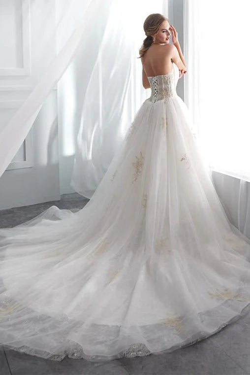A Line Lace Appliques Strapless Wedding Dresses Chapel Train Sweetheart
