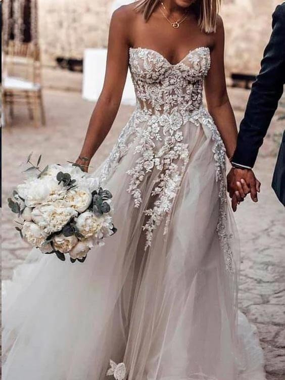 A Line Sweetheart Strapless Lace Rustic Wedding Dresses Long Tulle Beach Wedding Gown With Appliques
