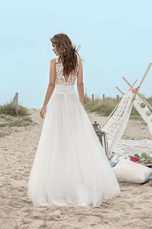 Dingji WeddingjiDress A-Line V-Neck Boho Sleeveless Tulle Lace Floor-Length Open Back Beach Wedding Dress