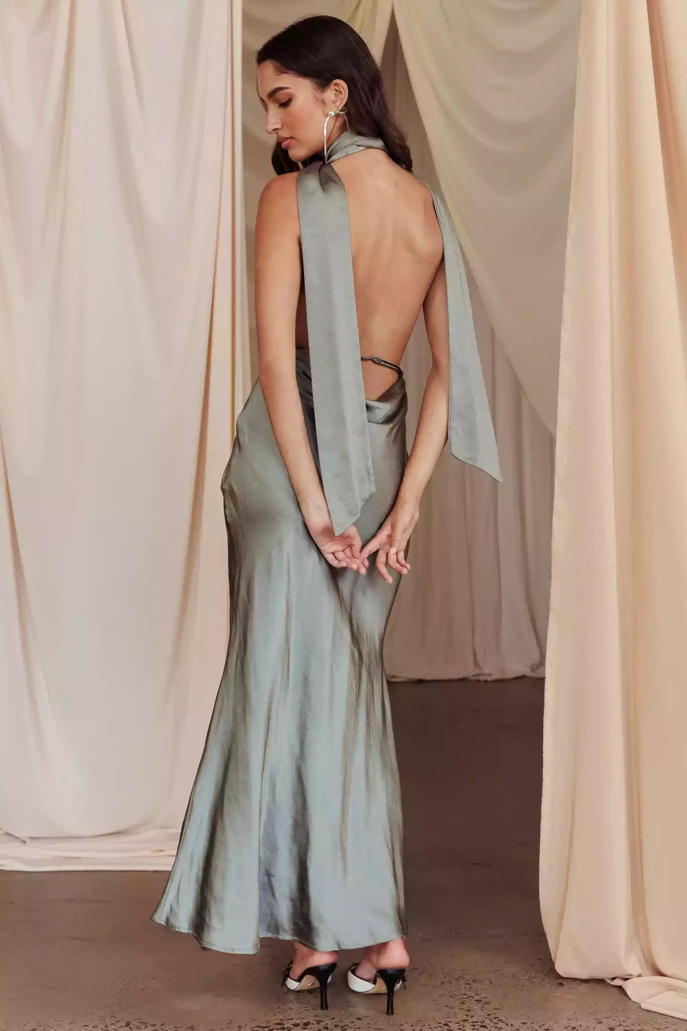 Absolutely stunning backless silhouette, deep V-neck, low back straps, adjustable side zipper Prom Dresses