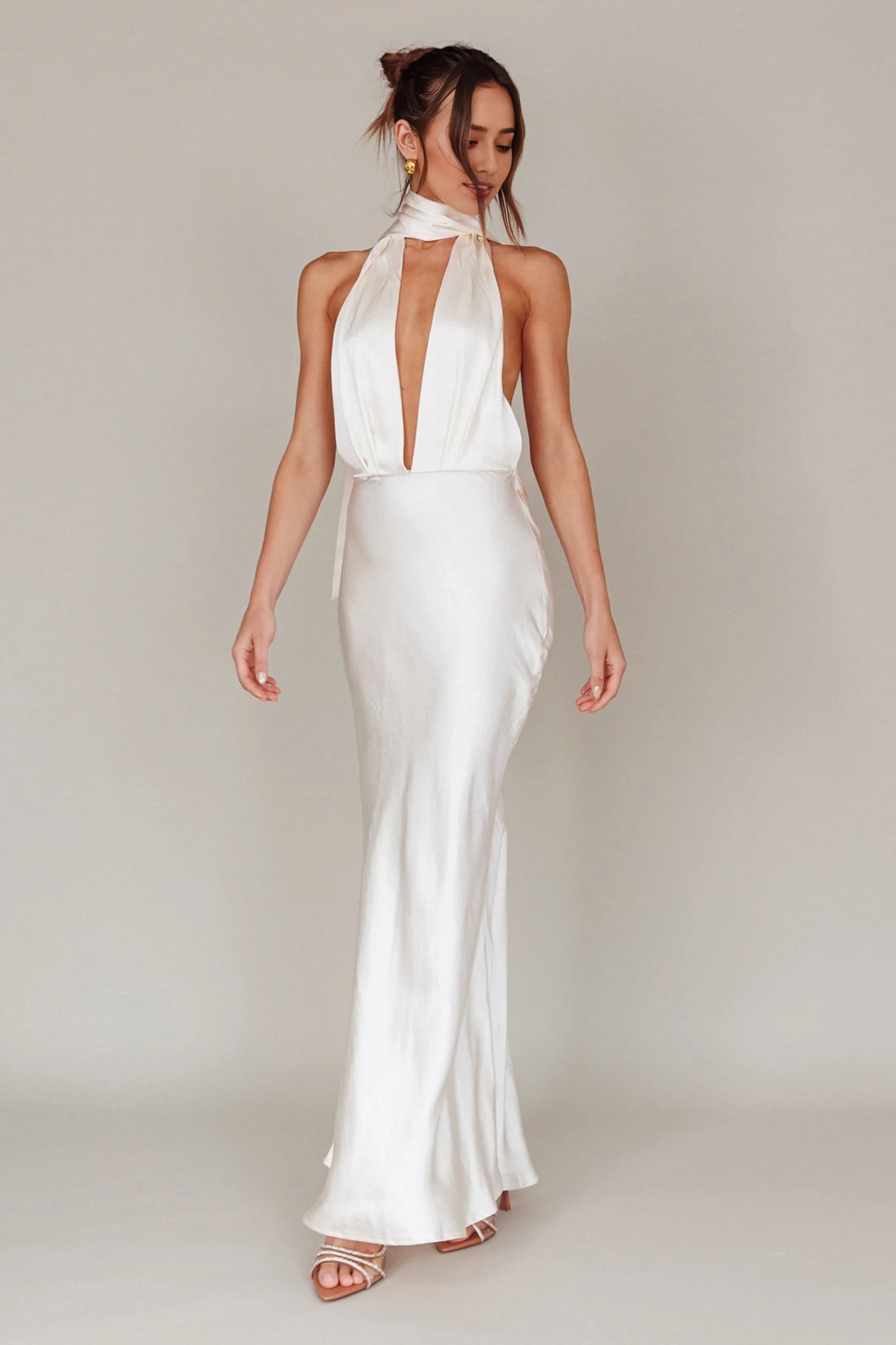 Absolutely stunning sexy backless silhouette, low back Homecoming Dresses