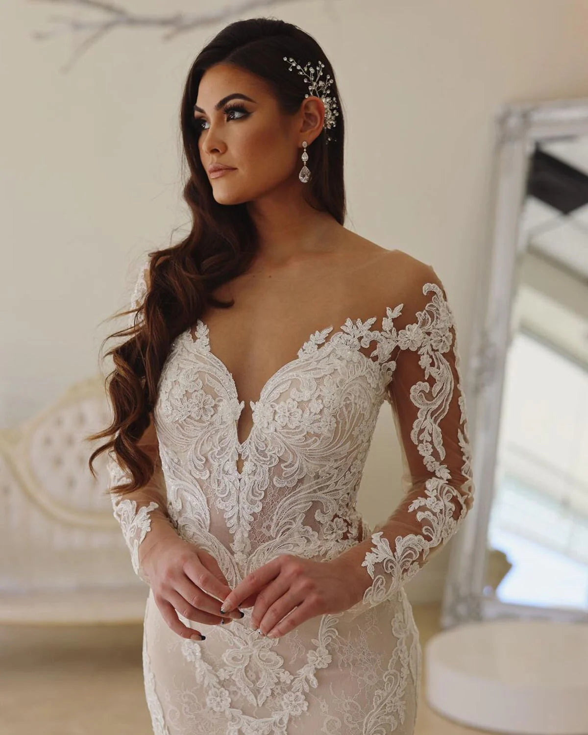 New Arrival Mermaid V-Neck Lace Wedding Dresses With Applique Long Sleeves