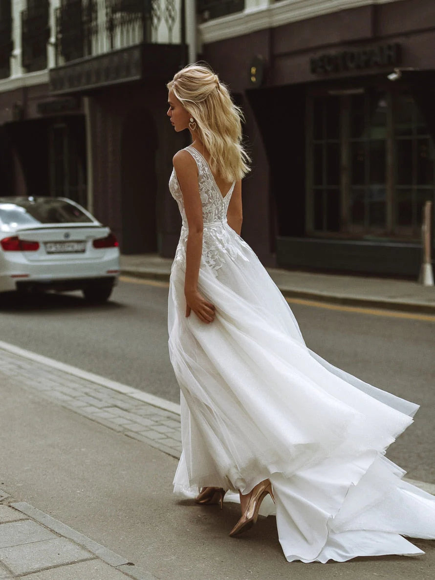 New Arrival Wedding Dresses A-Line V-Neck With Appliques Sleeveless