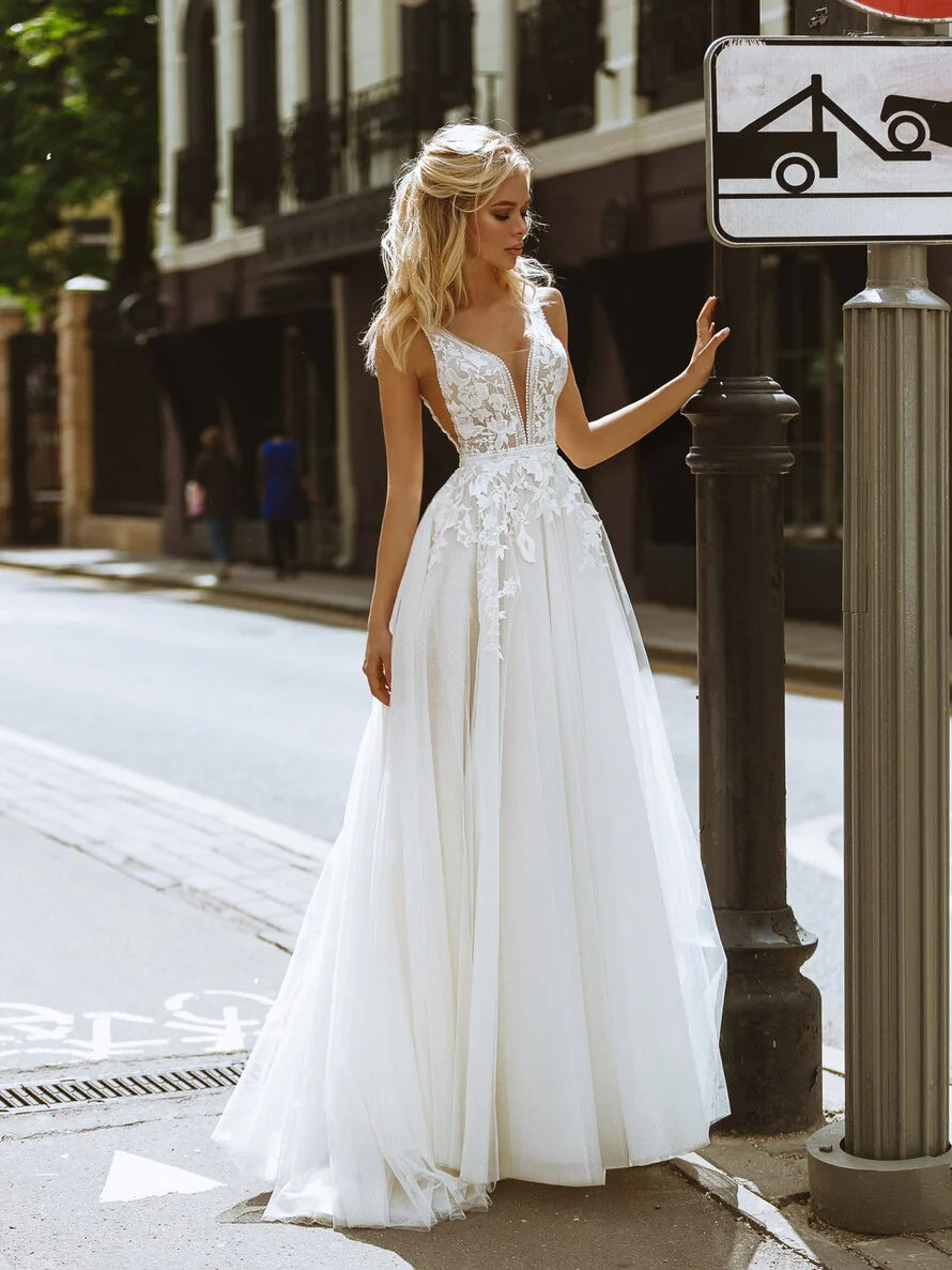 New Arrival Wedding Dresses A-Line V-Neck With Appliques Sleeveless