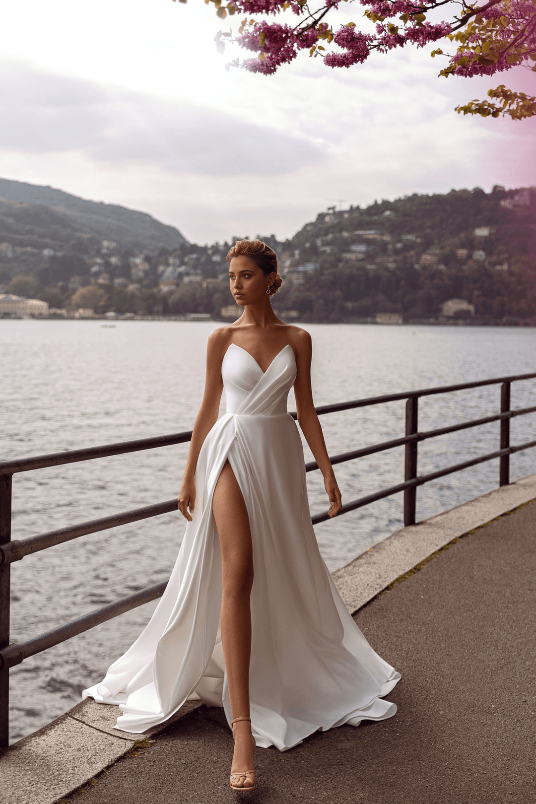 Satin Wedding Dress with High Slit Elegant Corset Bridal Gown Modern Wedding Dress