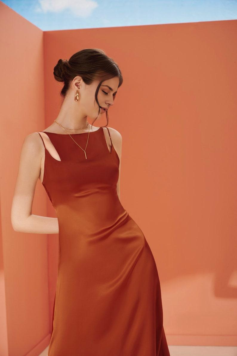 Simple Sleeveless Long Formal Bridesmaid Dress Suitable For Weddings