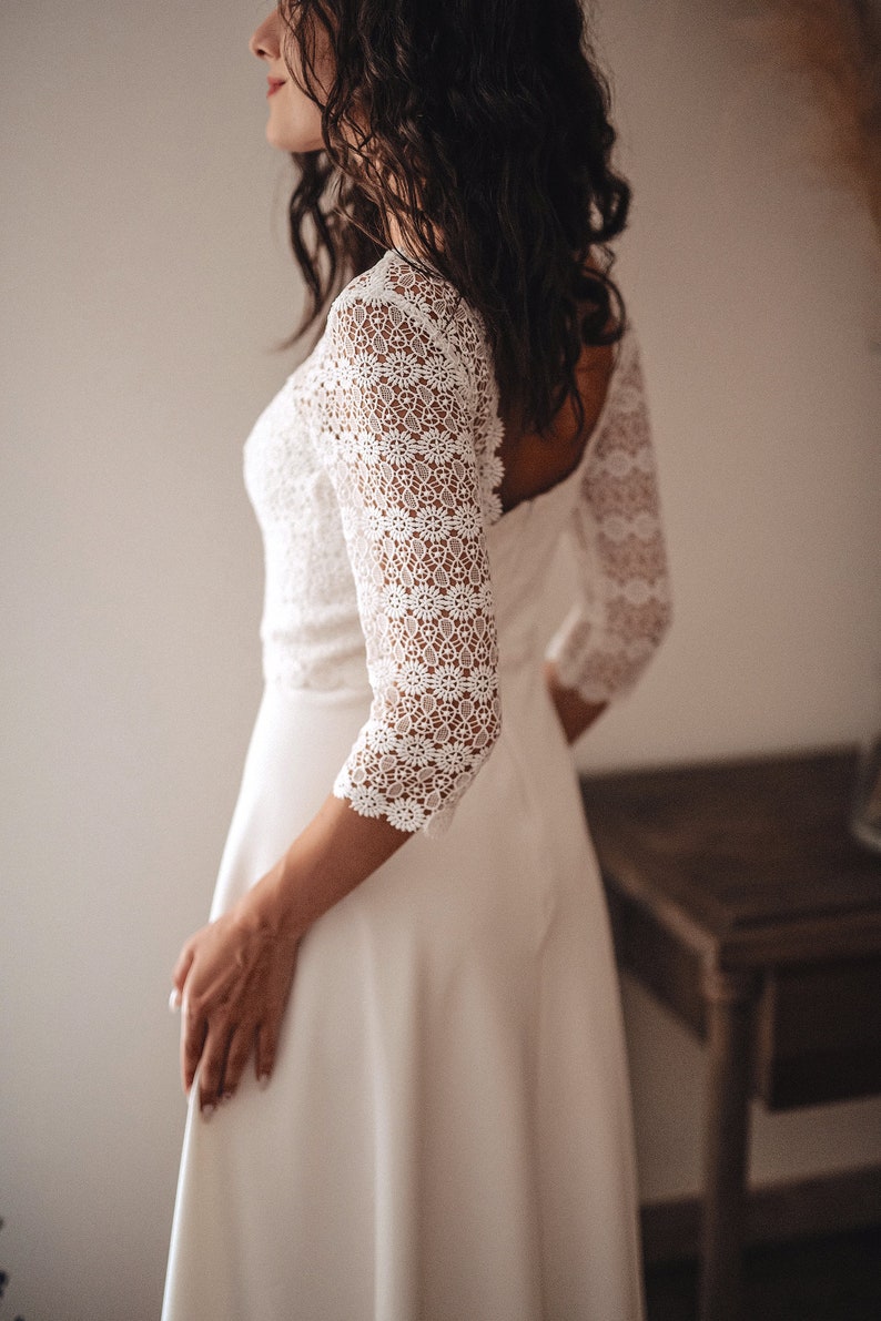 Minimalist And Modest Wedding Dress Square Neckline Simple Open Back Bridal Gown Floral Macrame Rustic Wedding
