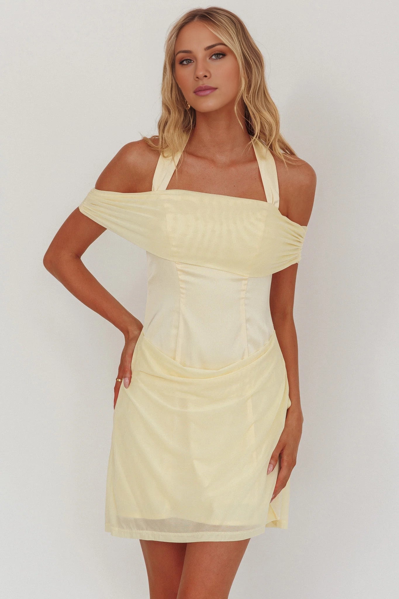 Beautiful mini backless mesh pendant design with zipper at the back Homecoming Dresses