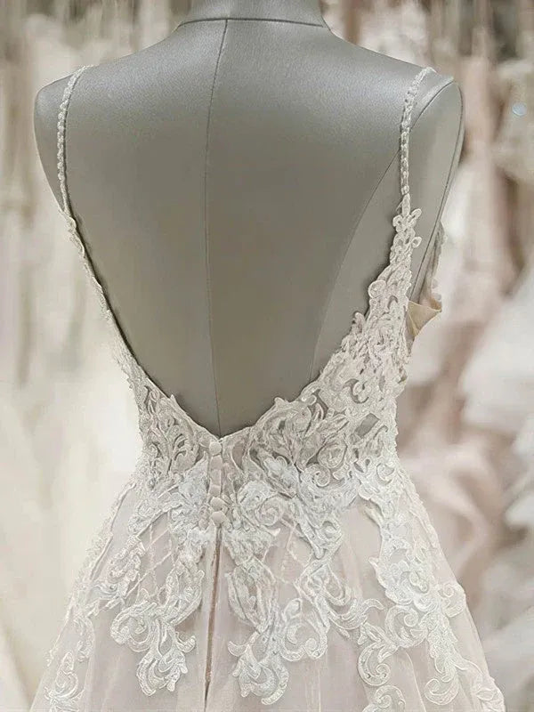Boat Neck Bohemian Lace Tulle A-Line Luxurious lace and crepe construction Wedding Dress with Deep V-Neck
