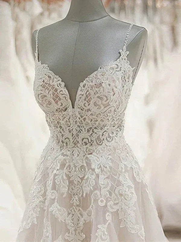Boat Neck Bohemian Lace Tulle A-Line Luxurious lace and crepe construction Wedding Dress with Deep V-Neck