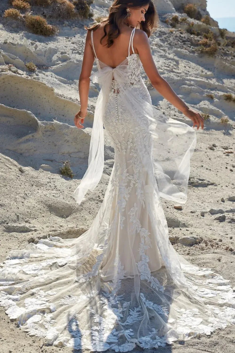 Bohemian Lace Classic Charming Spaghetti Strap Floral Lace Mermaid Wedding Dress with Bow Back