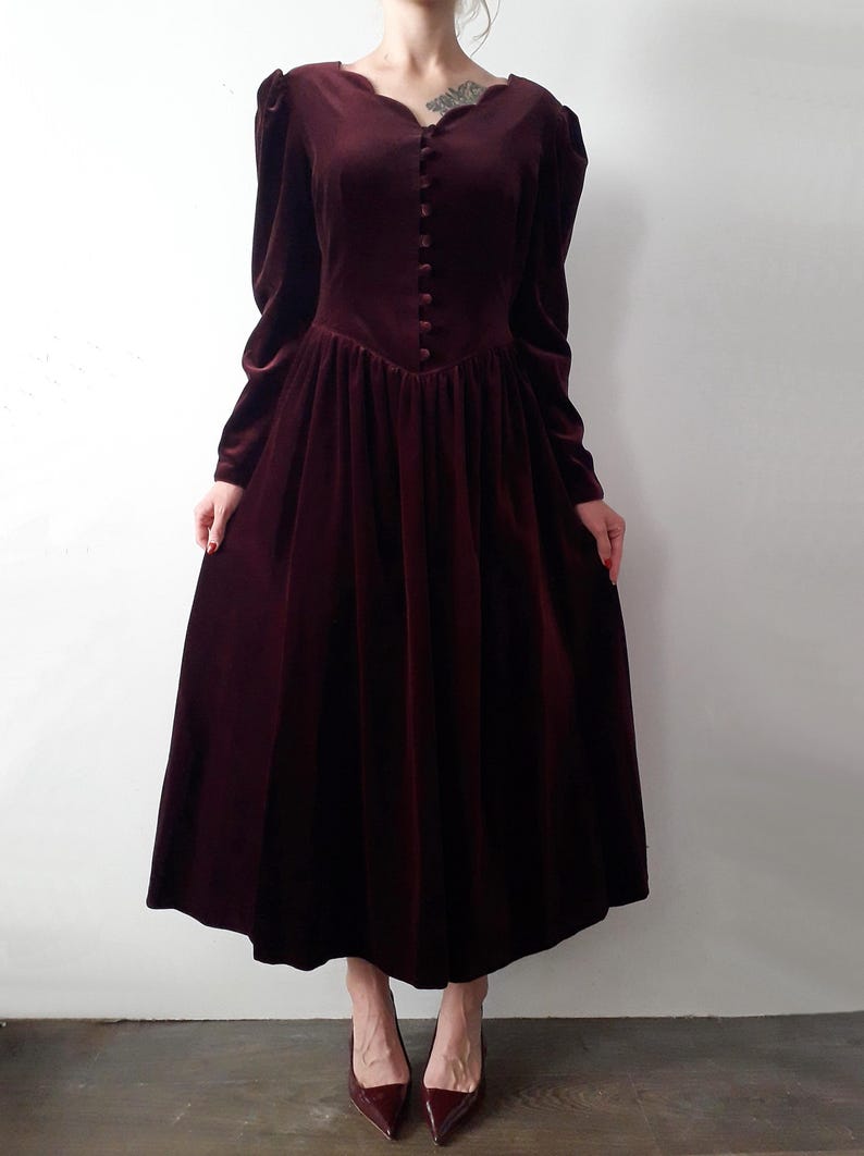 Beautiful Vintage Maxi Velour Velvet Cotton Wine Burgundy Romantic Tea Princess Evening Puffy Long Sleeves Full Skirt