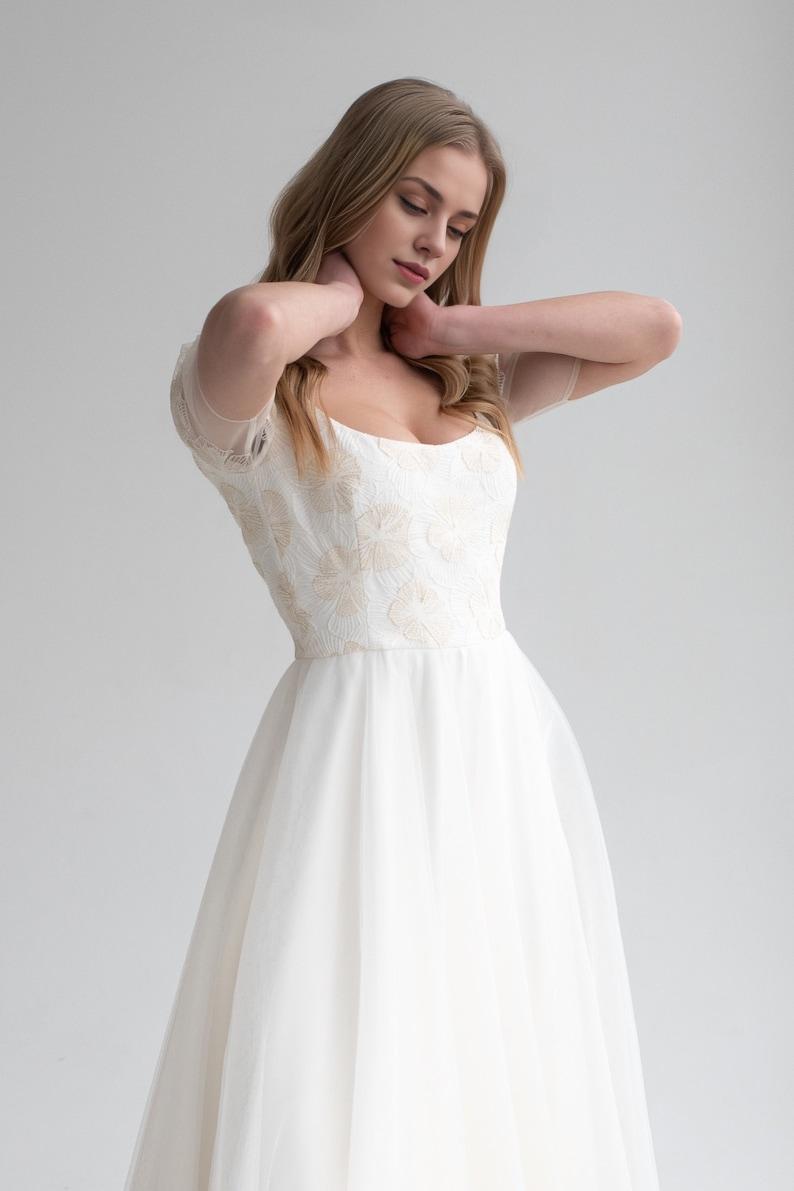 Original Romantic Lace Wedding Dress Deep Round Neckline Bottoned Open Back Airy Half Sleeve Color Fairy Bridal Gown Simple Dress