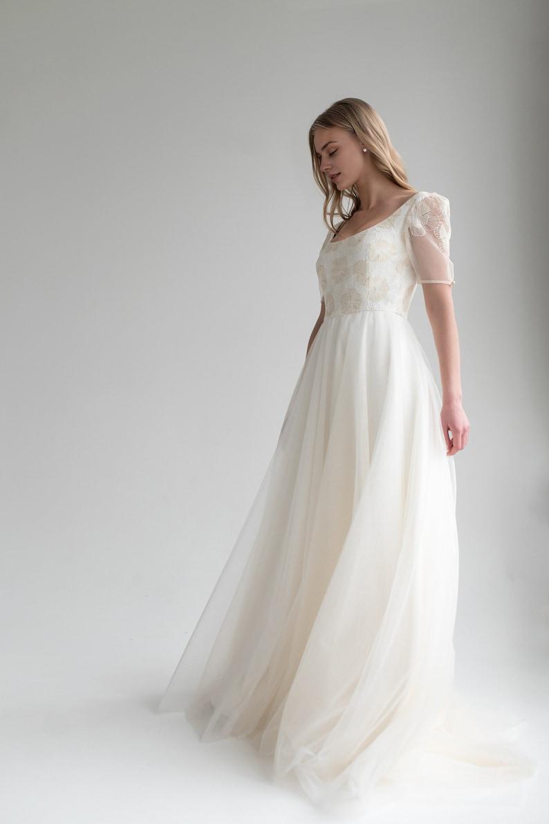 Original Romantic Lace Wedding Dress Deep Round Neckline Bottoned Open Back Airy Half Sleeve Color Fairy Bridal Gown Simple Dress