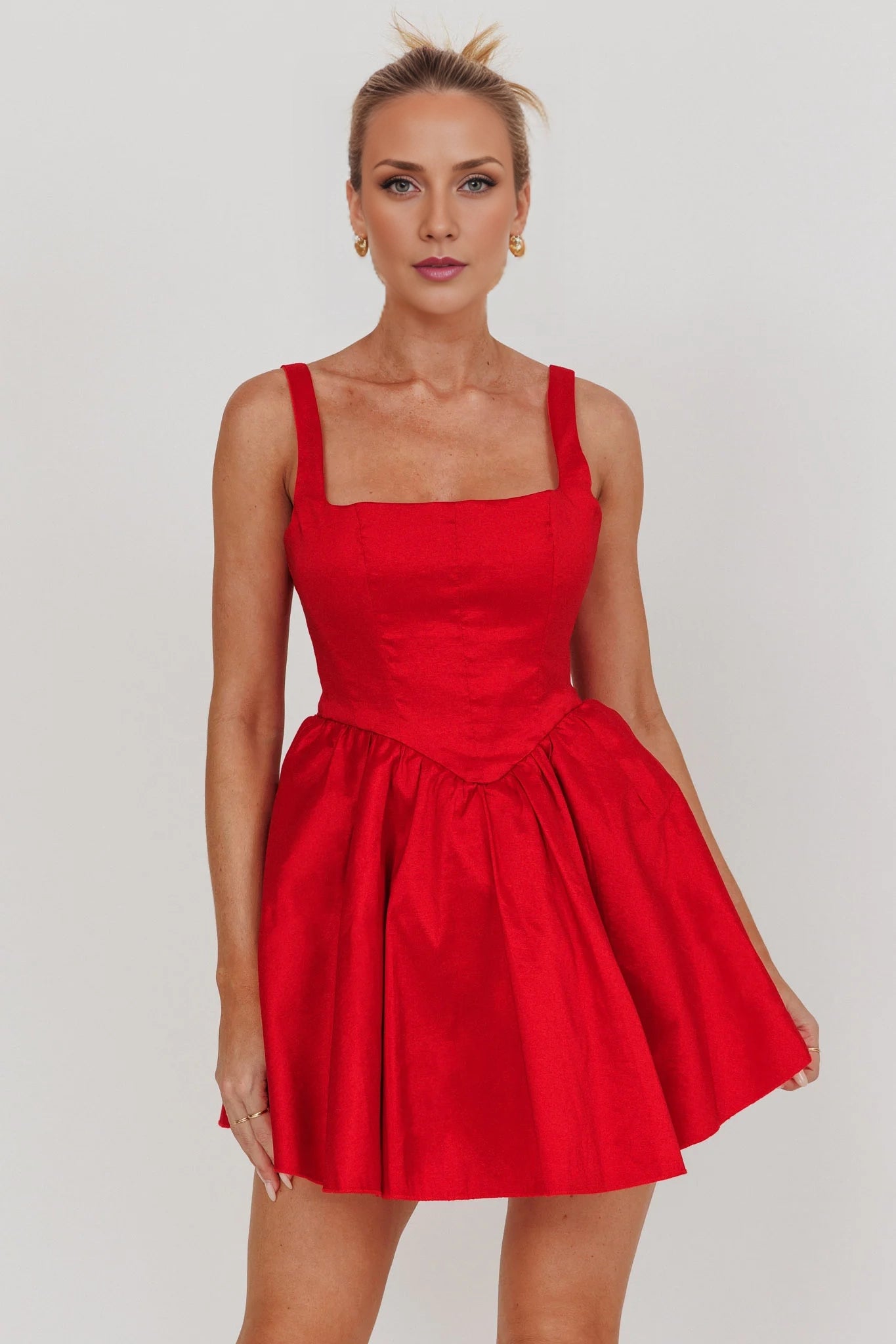 Charming mini bust with square neckline, adjustable shoulder straps, invisible back zipper, Homecoming Dresses
