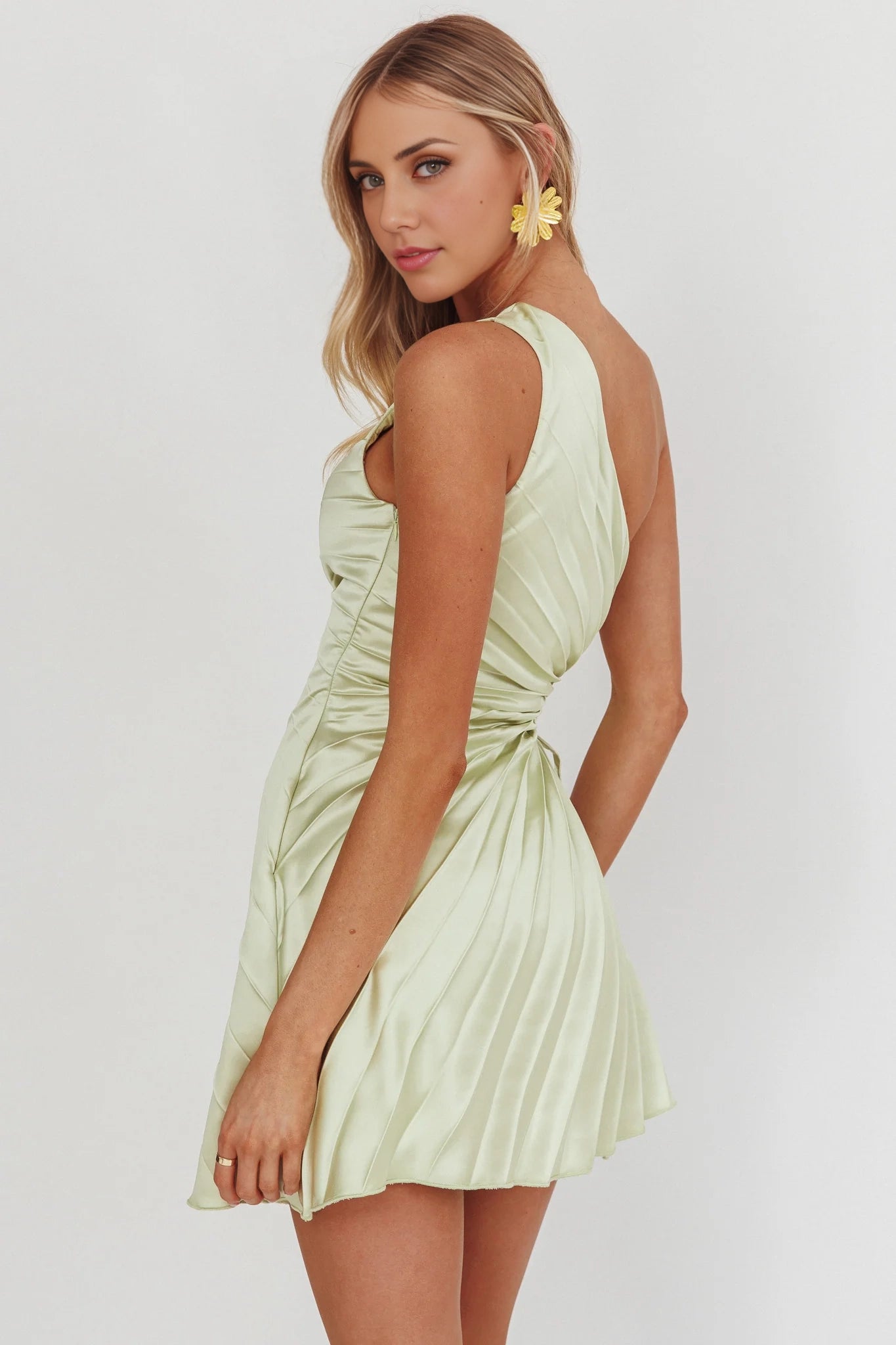 Charming pleated mini shoulder pleated waist hollow out creates a stunning look Homecoming Dresses