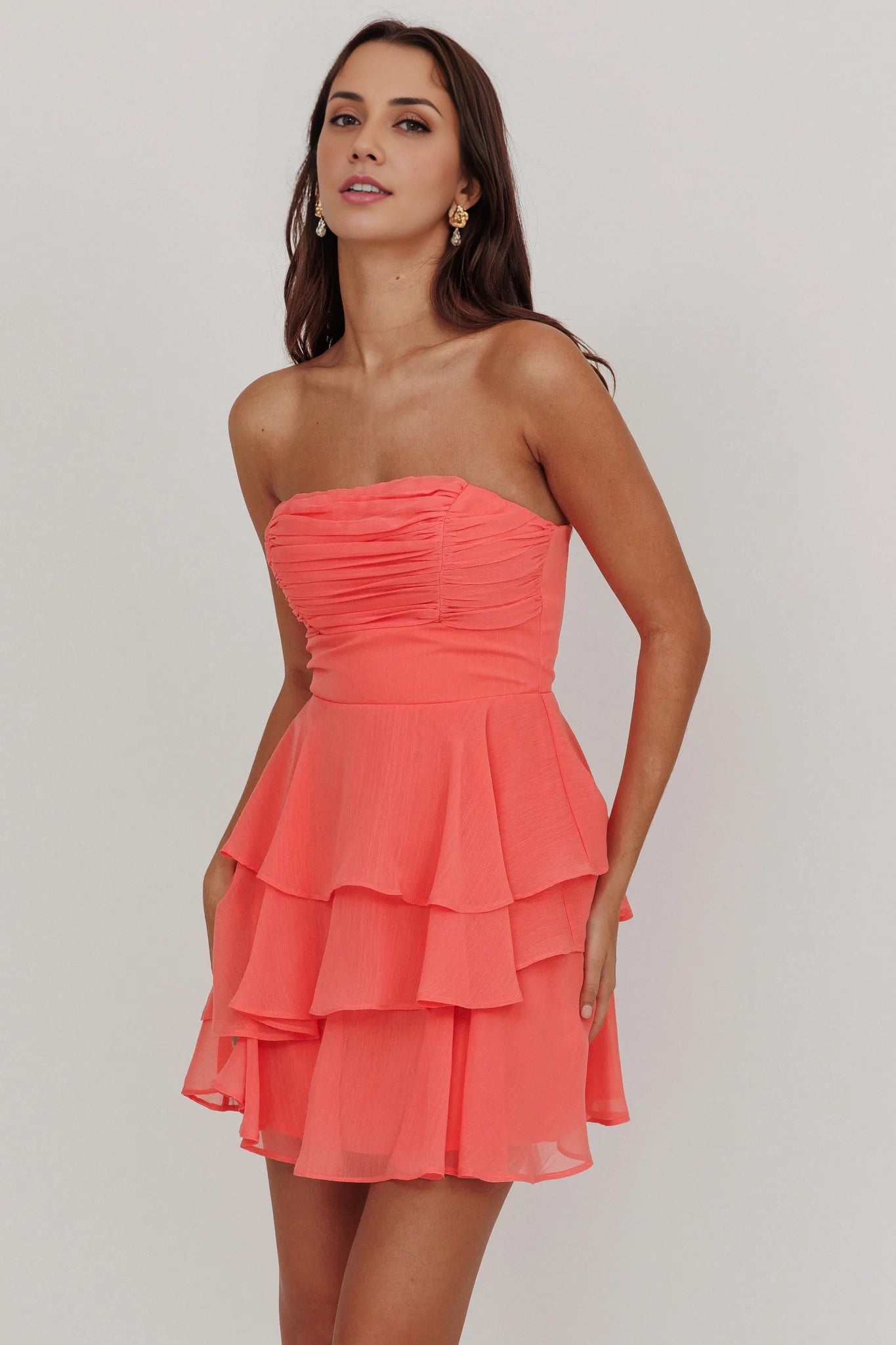 Charming strapless ruffled mini slim bridesmaid dress