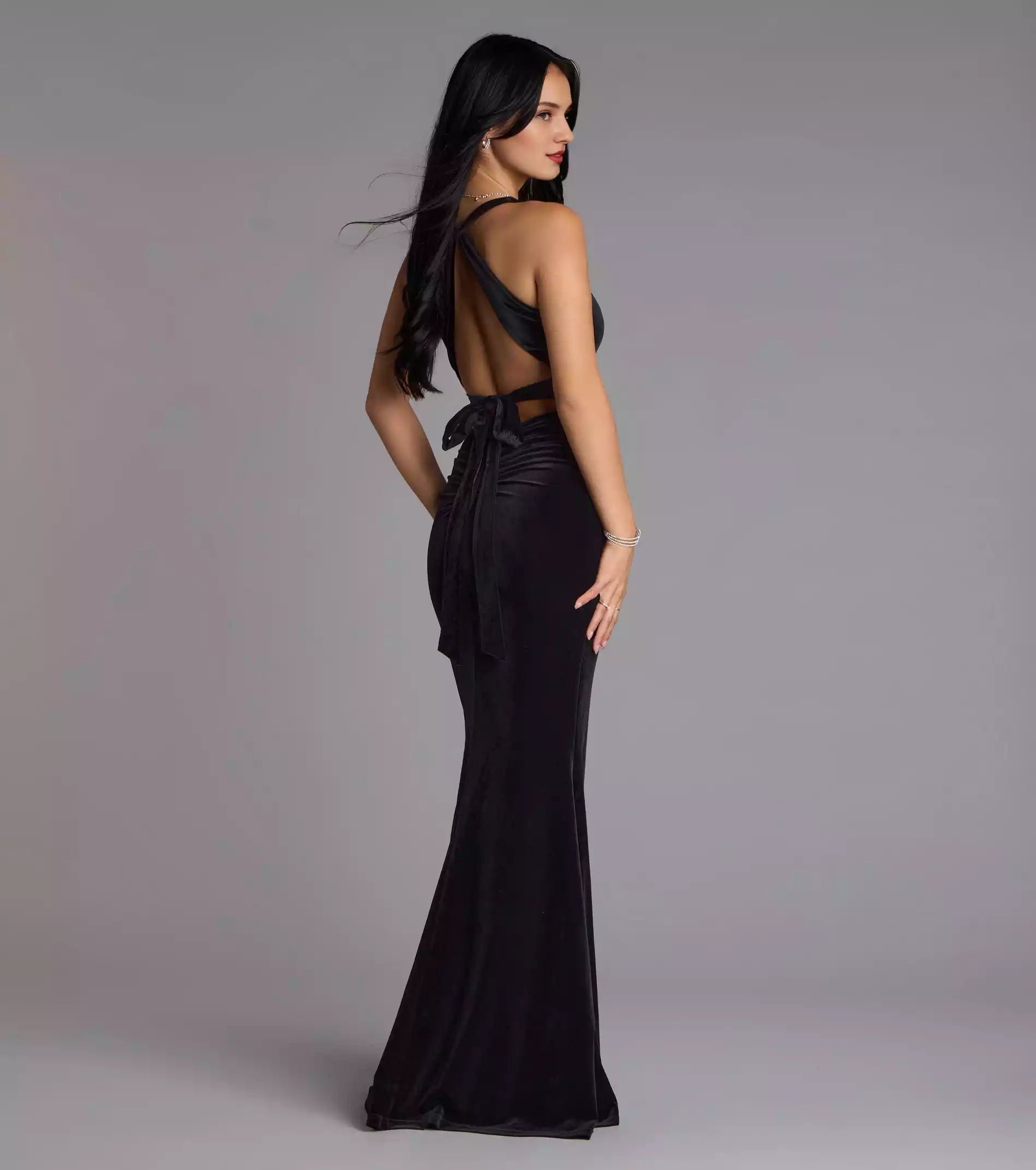 Classic and elegant luxurious velvet deep V backless neckline open lace mermaid and floor skirt Prom Dresses