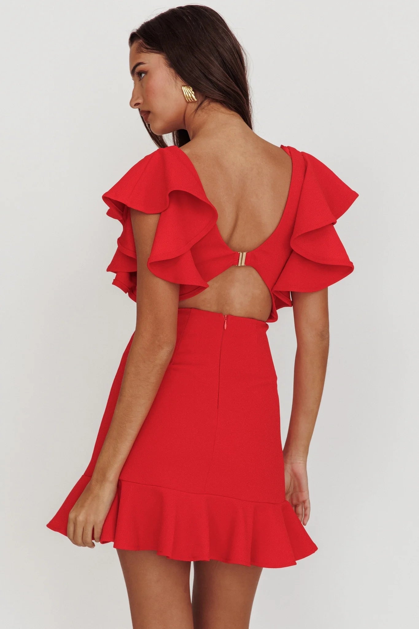 Cute V-neck thick crepe fabric with ruffled edges at the shoulders and hem, buckle lock holes at the back, zipper at the back Homecoming Dresses