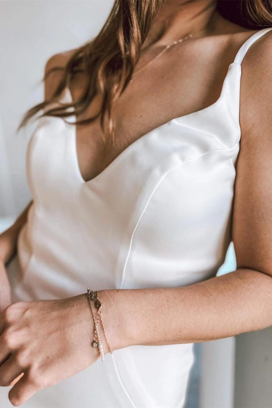 V-Neck Tie-Back Mermaid Long Wedding Dress